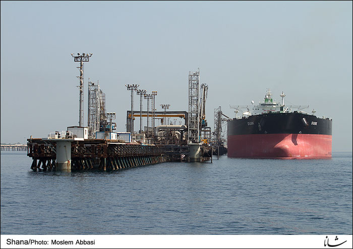 Oil tanker