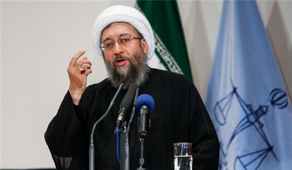amoli larijani