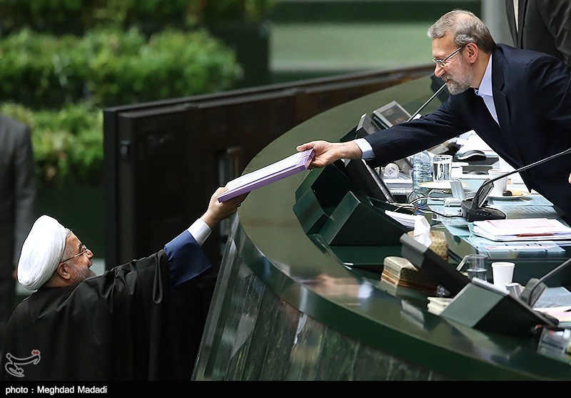 rouhani in majlis 4 budget