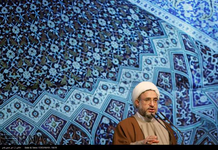 ayatollah araki in friday prayers