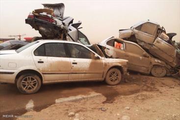 File photo shows Chain road accidents due to Khuzestan's thick dusty air