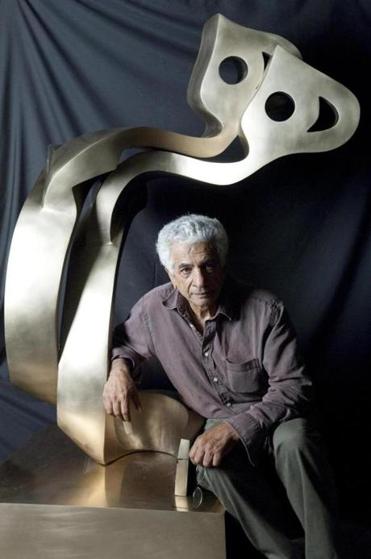 JOHN GORDON Parviz Tanavoli, with Big Heech Lovers (2007).