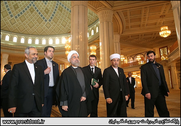 President Hassan Rouhani visis Jama' Mosque of Spirit of Turkmenbashy, the largest mosque in Turkmenistan on March 11, 2015.